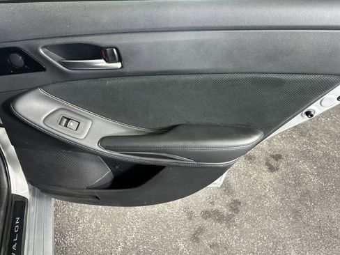 Used 2019 Toyota Avalon Touring image 35