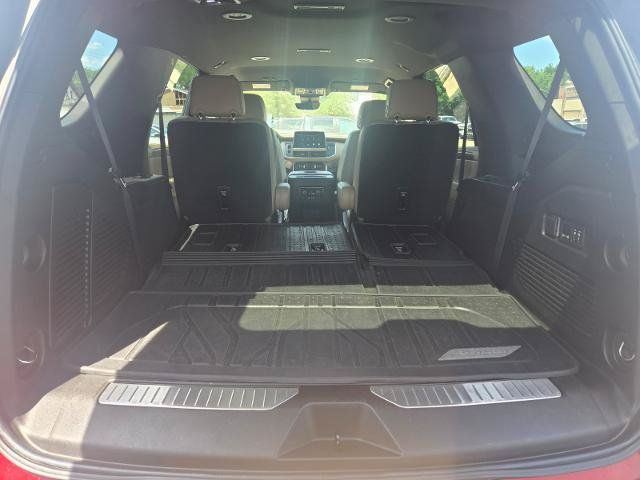 Used 2023 Chevrolet Tahoe Premier AWD/4WD image 14