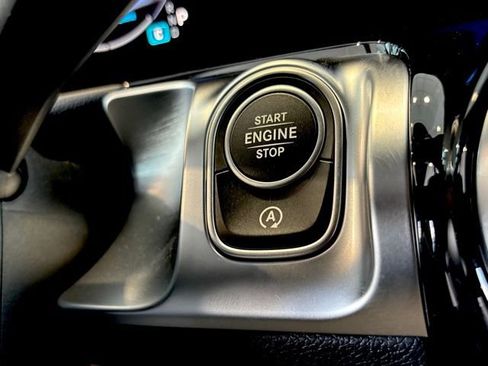 New 2026 Mercedes-Benz GLB 250 4MATIC image 18