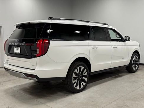 New 2025 Ford Expedition Max Platinum w/ Driver's Package image 12