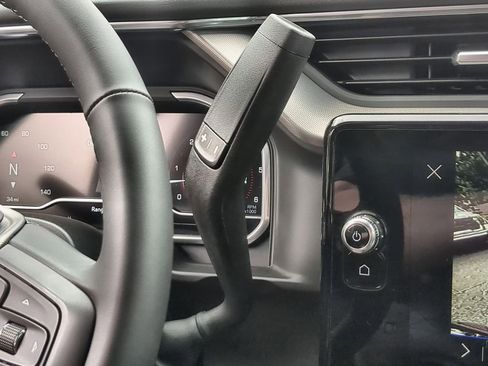 New 2025 GMC Sierra 2500 Denali w/ Denali Reserve Package image 16