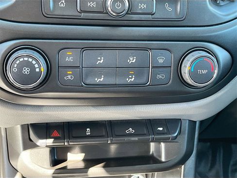 Used 2022 Chevrolet Colorado W/T w/ Custom Special Edition image 15