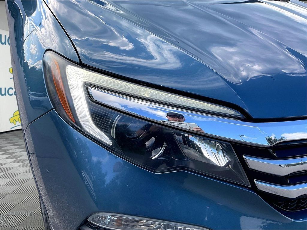 Used 2016 Honda Pilot Elite image 31