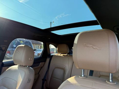 Used 2022 Jaguar F-PACE S AWD/4WD image 35