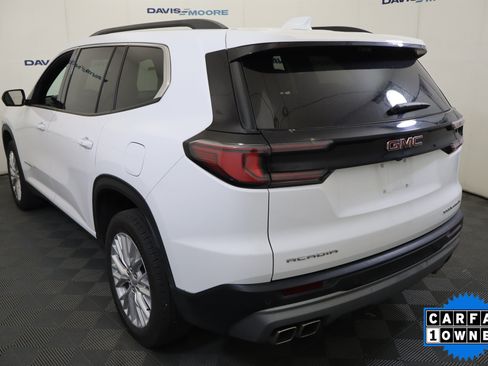 Used 2026 GMC Acadia Elevation w/ Elevation Premium Package FWD image 10