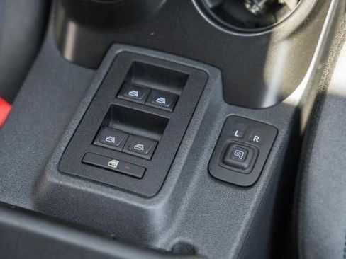 Used 2023 Ford Bronco Black Diamond image 29