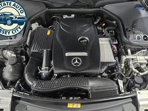 Used 2018 Mercedes-Benz E 300 4MATIC w/ Premium 3 Package (Q03) image 38