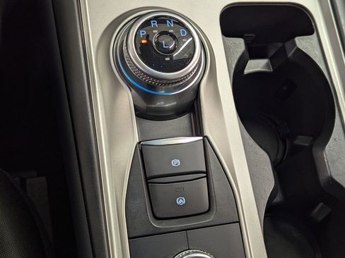 Certified 2023 Ford Explorer XLT w/ Class IV Trailer Tow Package image 13