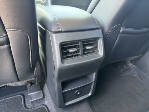 Used 2024 Ford Edge SEL image 24