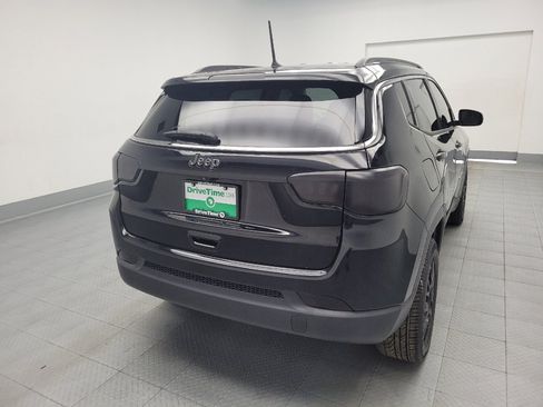 Used 2018 Jeep Compass Latitude w/ Cold Weather Group AWD/4WD image 7