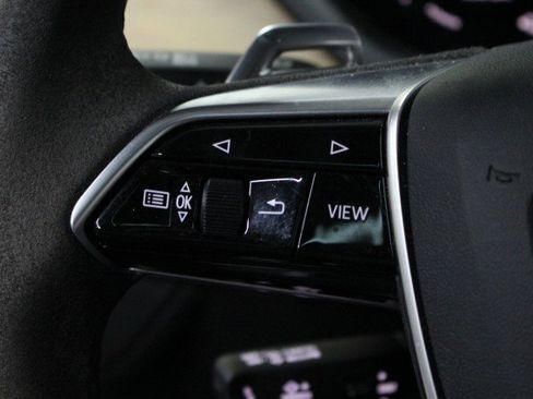 Used 2023 Audi e-tron GT Premium Plus image 11