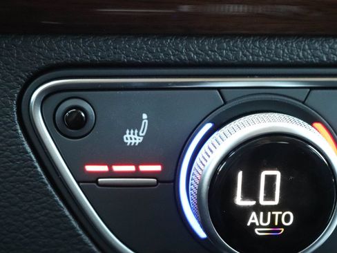 Certified 2023 Audi Q5 e Premium w/ Convenience Package AWD/4WD image 26