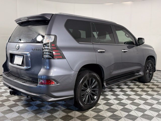 Used 2023 Lexus GX 460 Premium w/ Accessory Package AWD/4WD image 9