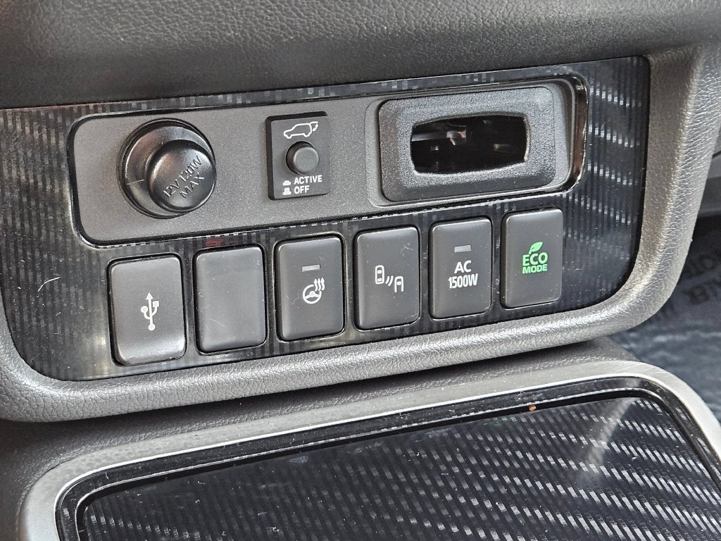 Used 2021 Mitsubishi Outlander 4WD Plug-In Hybrid image 28