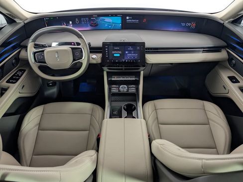 Used 2025 Lincoln Nautilus Premier w/ Equipment Group 102A AWD/4WD image 15
