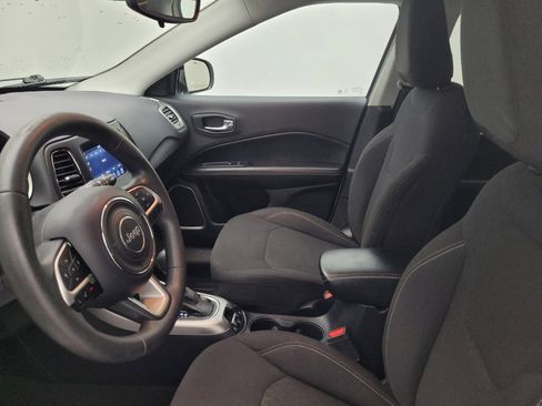 Used 2021 Jeep Compass Sport image 17