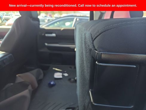 Used 2018 Toyota Tundra SR5 w/ SR5 Upgrade Package image 9