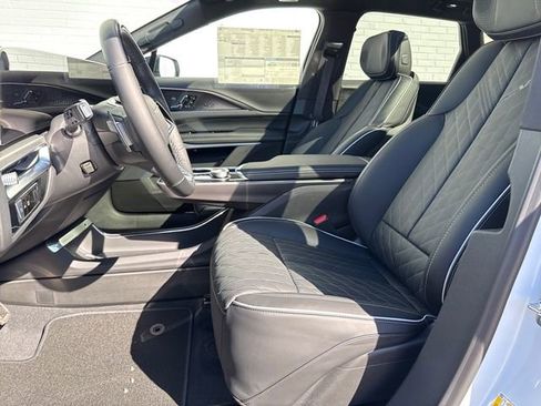 New 2026 Cadillac Lyriq V image 8