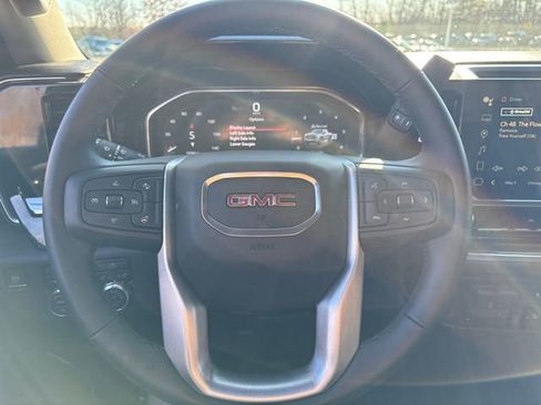 Used 2025 GMC Sierra 1500 Elevation image 26
