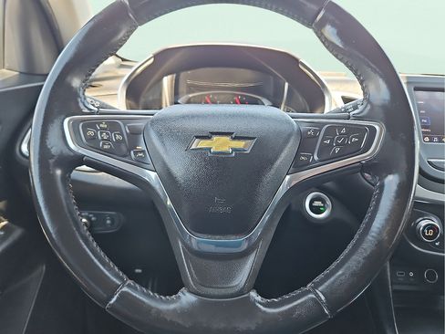 Used 2020 Chevrolet Equinox LT FWD image 19