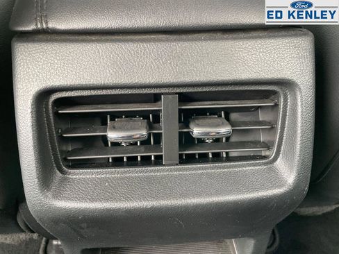 Used 2024 Ford Edge SEL image 7