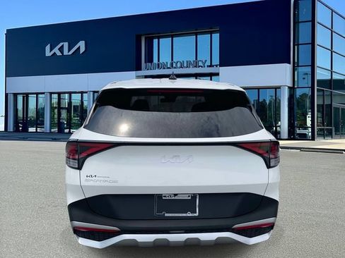 Certified 2024 Kia Sportage LX FWD image 5
