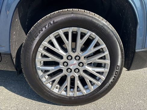 Used 2024 GMC Acadia Denali w/ LPO, Floor Liner Package AWD/4WD image 30