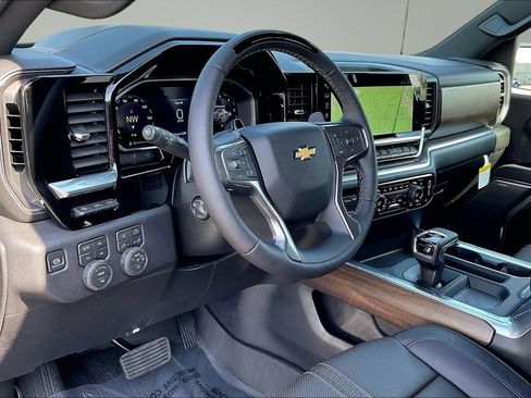 New 2026 Chevrolet Silverado 1500 High Country AWD/4WD image 7