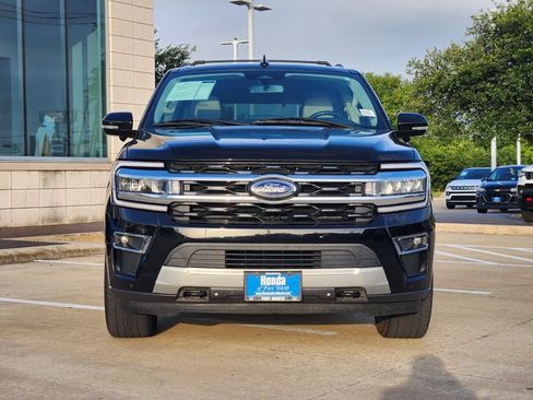 Used 2023 Ford Expedition Limited AWD/4WD image 2
