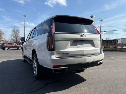 Used 2021 Cadillac Escalade ESV Premium Luxury image 3