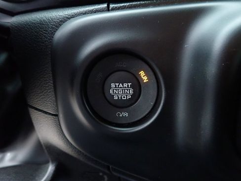 Used 2023 Jeep Wrangler Sahara image 21