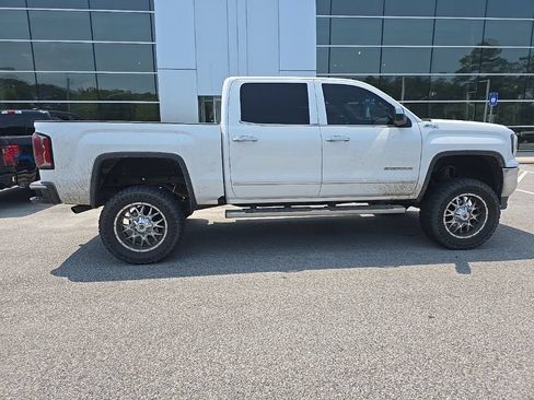 Used 2018 GMC Sierra 1500 SLT w/ SLT Premium Package AWD/4WD image 7