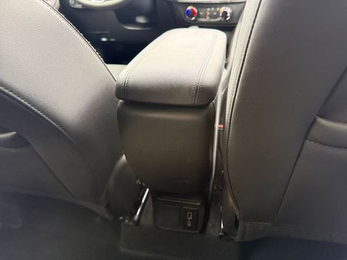 Used 2025 Buick Encore GX Preferred image 24