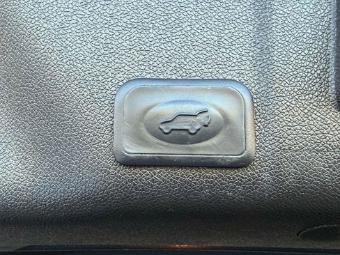 Used 2016 GMC Acadia SLE image 14