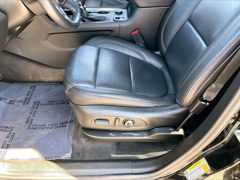 Used 2023 Chevrolet Traverse LT AWD/4WD image 35