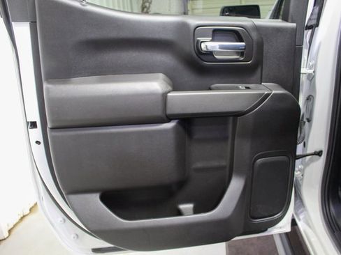 Used 2023 Chevrolet Silverado 1500 Custom image 14