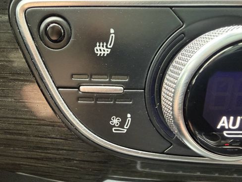 Used 2017 Audi Q7 3.0T Premium Plus image 22