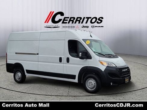 Used 2025 RAM ProMaster 2500 w/ Convenience Group FWD image 1