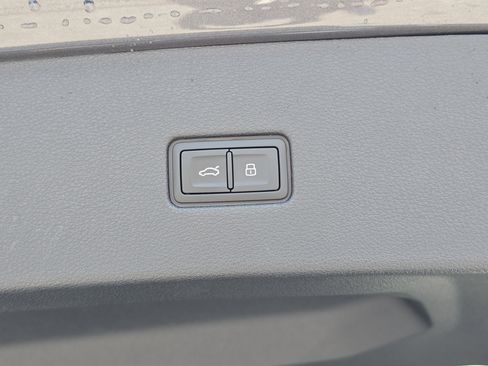 New 2025 Audi Q8 Premium Plus image 9