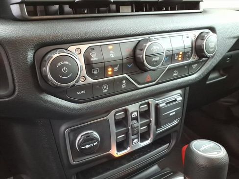 New 2026 Jeep Gladiator Sport image 25