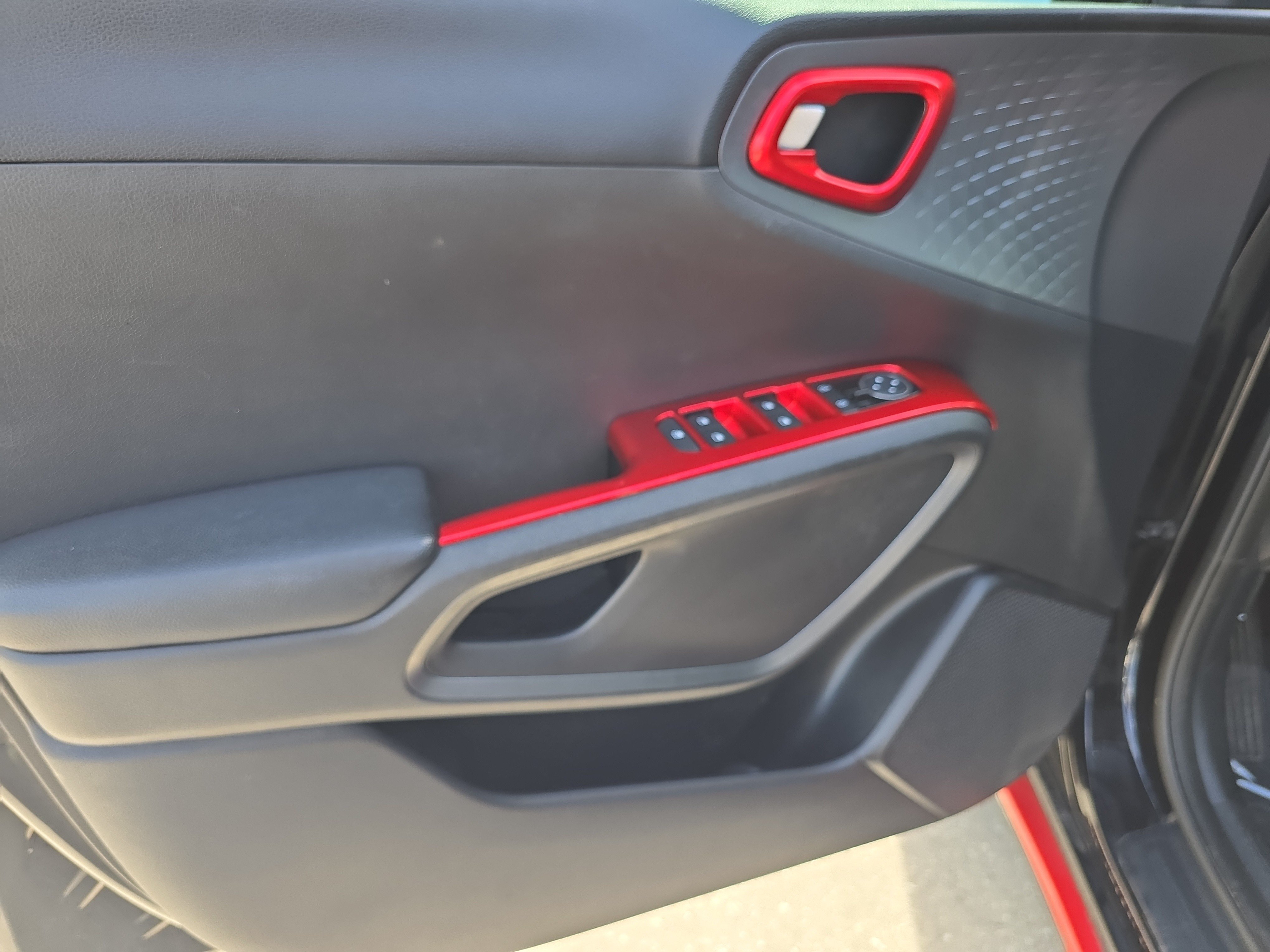 Used 2020 Kia Soul GT-Line w/ GT 2.0L Power Sunroof Package FWD image 17
