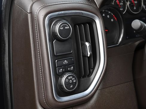 Used 2020 Chevrolet Silverado 1500 LT w/ Texas Edition image 26