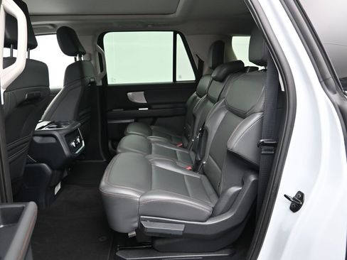 Certified 2025 Ford Expedition Max Active image 31