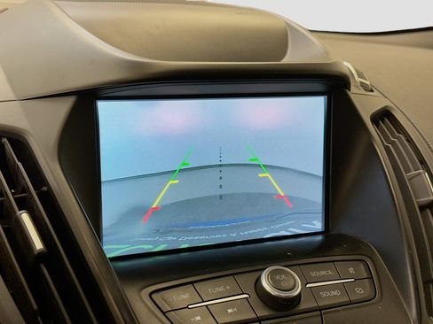 Used 2019 Ford Escape SE image 22