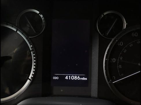 Certified 2023 Lexus GX 460 Luxury w/ Sport Design Package AWD/4WD image 9