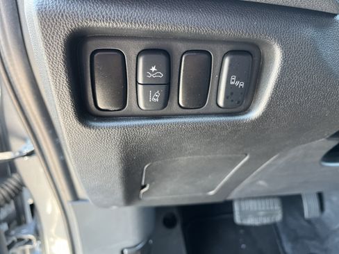 Used 2025 Mitsubishi Outlander Sport SE AWD/4WD image 19