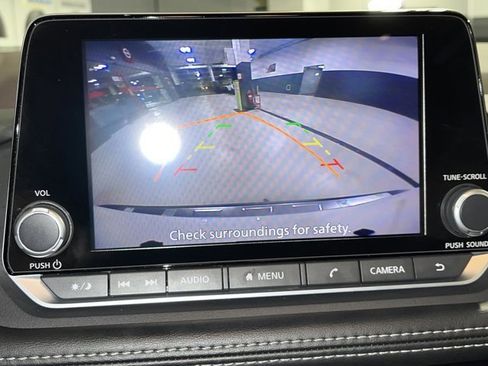 Used 2023 Nissan Rogue SV w/ SV Premium B Package image 27