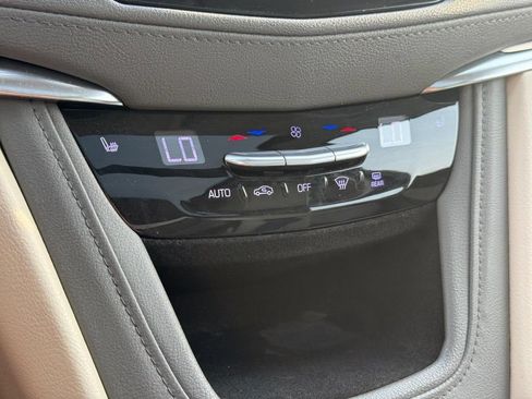 Used 2018 Cadillac XT5 Luxury FWD image 19