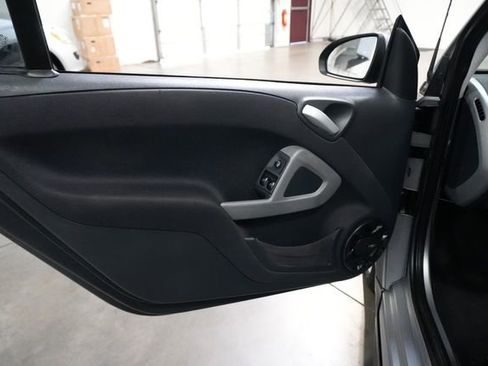 Used 2013 smart fortwo passion image 14