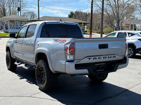 Used 2020 Toyota Tacoma TRD Sport image 4